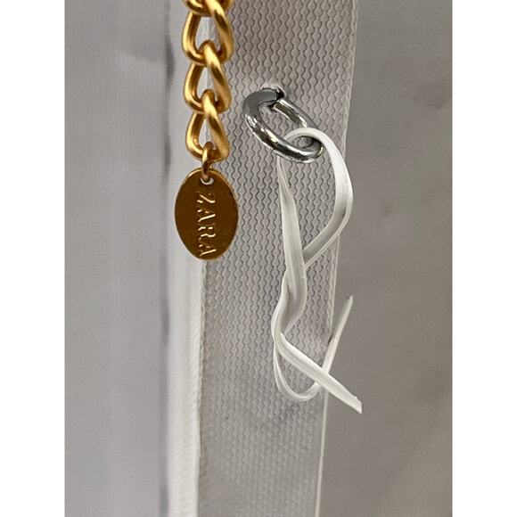 Zara Gold Tone Green, Red, Faux Tortoise Resin Chunky Statement
Necklace - Picture 8 of 9